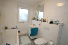 Bad 2 VERMIETET - Doppelhaush�lfte Ilvesheim-Mahrgrund, Weitere H�user gesucht.