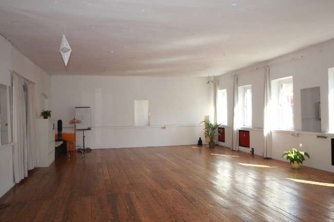 Gro�er Saal Sondernutzungs-Grundst�ck Mannheim / Neckarau